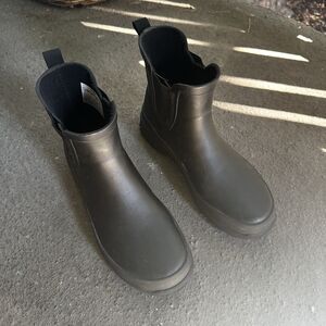 WESTERN CHIEF WOMEN'S MODERN CHELSEA WATERPROOF ANKLE RAIN BOOTS BLACK 6